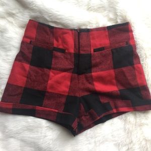 High-waisted Lumberjack Patterned Shorts